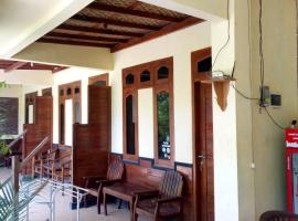 gery watukarung surfcamp, ξενοδοχείο σε Pacitan