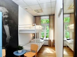 Warsaw Hostel Centrum Private Rooms & Dorms, hotel a Varsòvia