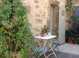 la chambre d'hôte – hotel w mieście Lourmarin