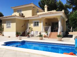 Pinada del Rio Villa, Alicante, vacation home in Tibi