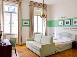 Pension Riedl, hotel en Ringstrasse, Viena