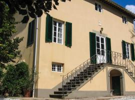 Casa Orsolini, country house in Lucca