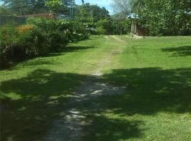 Tiquisia Lodge, hotel a Curubandé