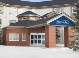 Travelodge by Wyndham Strathmore, хотел в Стратмор