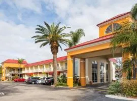 Days Inn & Suites by Wyndham Port Richey