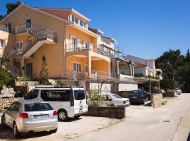 Apartmani J&P, hotel u gradu Orebić