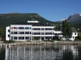 Innvik Fjordhotell