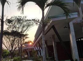 DD Garden Home, hotel em Phayao