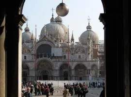 Melusina Bocca di Piazza Venice Historical Center