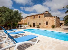 Finca Ses Comes, holiday home in Es Llombards