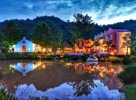 Ville De La Vie Khao Yai, hotel amb piscina a Mu Si