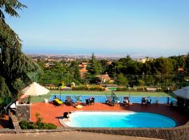 Etna Hut: Nicolosi'de bir golf oteli