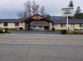 Mountain View Inn Yreka CA、ワイリーカのホテル
