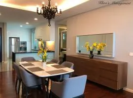 The Shore Walking To Jonker Streets 5