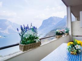 Angolo Paradiso - Lago di Como, hotel v destinácii Valbrona