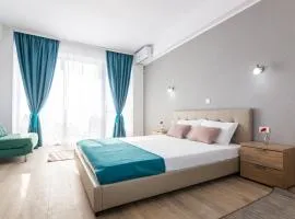 Adriano pe plaja Belona