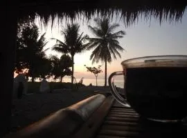 East Lombok Dive Hotel - Rooms on the beach with seaview
