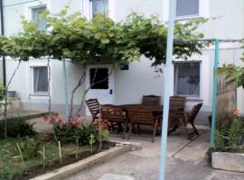 Holiday House Klevini Dvori, hotel v destinaci Olib