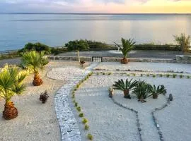 Seaside Home Crete - Dream Oceanfront Getaway