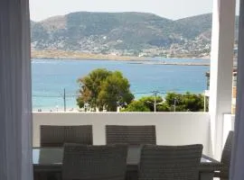 Seaside Modern Apartment - Explore Athens and Beyond