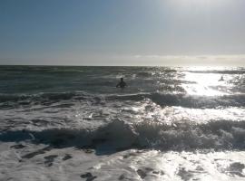 Monday Seaside Cottage, hotel a Whanganui