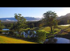 SkyView Villa, golfhotel in Kangaroo Valley