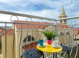 Apartments in city center Ventus, hotel v Novalji