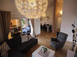 Lux Haus, hotel i Trogir