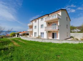 Apartments Maravera, hotel in Povile