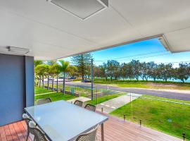 NRMA Woodgate Beach Holiday Park, hotel in Woodgate