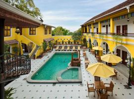 Forte Kochi, five-star hotel in Cochin