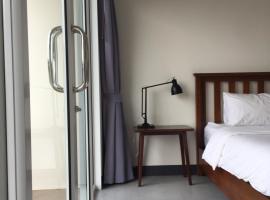 The 9th House, hotel in Krabi town