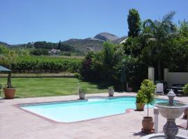 Oak Tree Lodge, hotel in Paarl