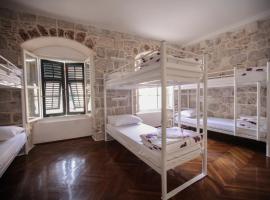 Hostel Angelina Old Town, hotel i Dubrovnik