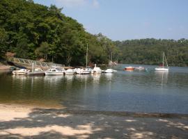 Merlin les pieds dans l'eau, B&B in Saint-Aignan