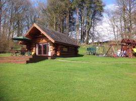 lyne view, log cabin, hotel in Carlisle