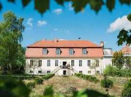 COCONAT-a workation retreat & Coworking, hotel in Hagelberg