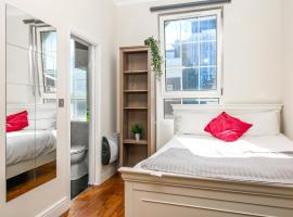 Private en-suite Room @ Liverpool street, Brick Ln, hotel en Londres