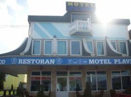 Motel Plavi, hotel with parking in Mračaj