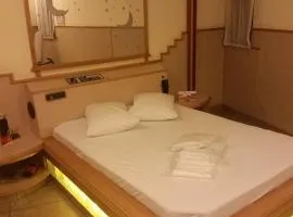 America Motel (ADULT ONLY)