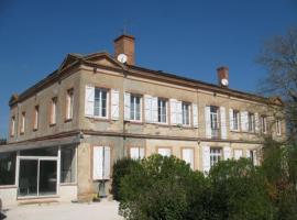 Chateau de Faudade, hotel con estacionamiento en Lévignac-sur-Save