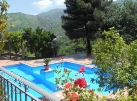 Agriturismo La Casa Del Ghiro, séjour à la campagne à Pimonte