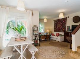 CASA 4 HABITACIONES CON JARDIN Y PISCINA