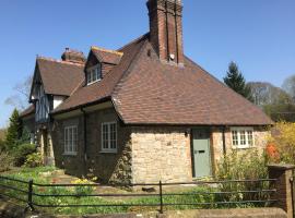 Station Lodge South, hotel in Nannerch