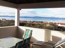 Apartment Mirela, hotel di Supetar