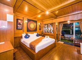 Baan Ratchapruek, vila ve městě Phuket