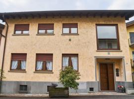 Appartamento Clivo, hotel v destinaci Solto Collina