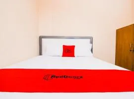 RedDoorz Plus @ Pogung Raya