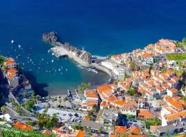 Camara de Lobos Apt by HR Madeira
