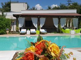 Villa Edda Heated Pool, hotel a Galatina